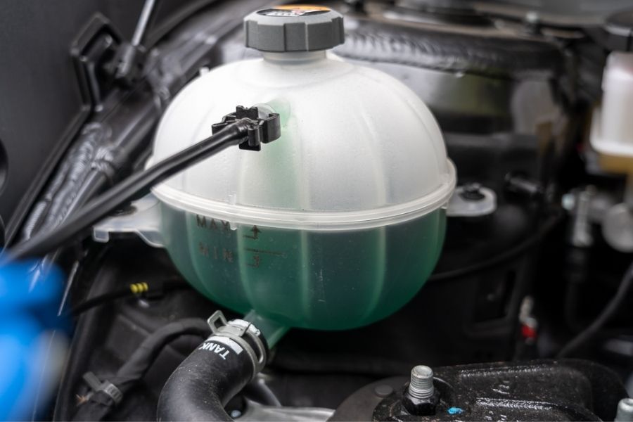 Power Steering Fluid Foaming Causes & How to Get Rid of It?