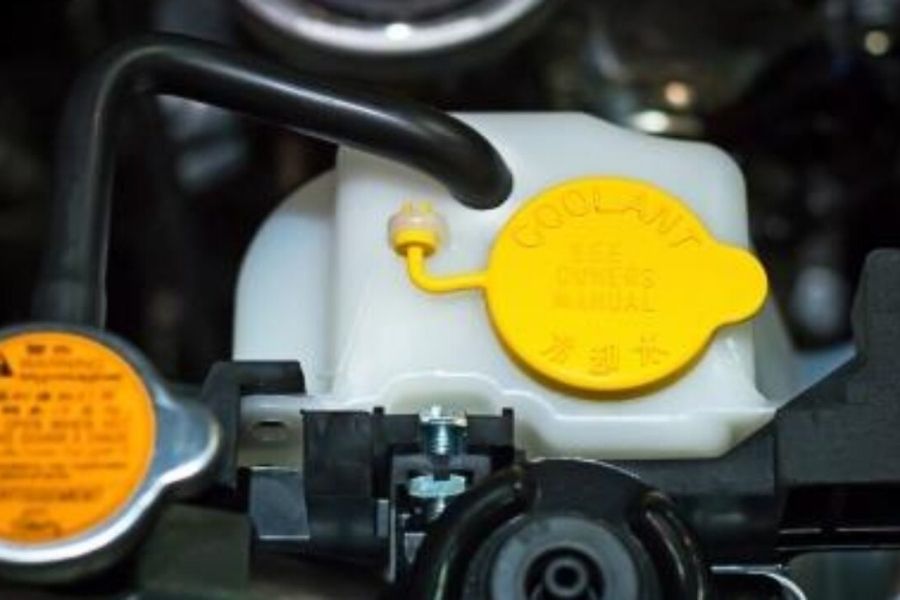 Why Oil is Leaking from the Distributor and How to Fix It?